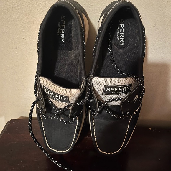 SPERRY TOPSIDERS NEVER WORN - Picture 3 of 3